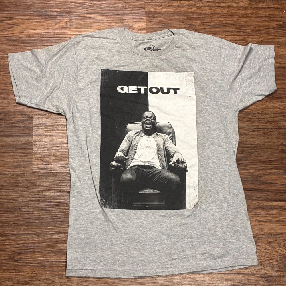 Get Out Jordan Peele Horror Movie Graphic T-Shirt Men's L Gray Chris Chair